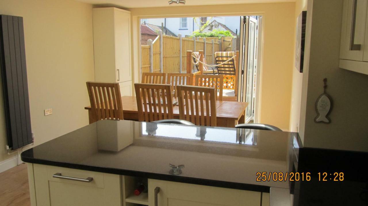 Chloe Cottage Whitstable Esterno foto
